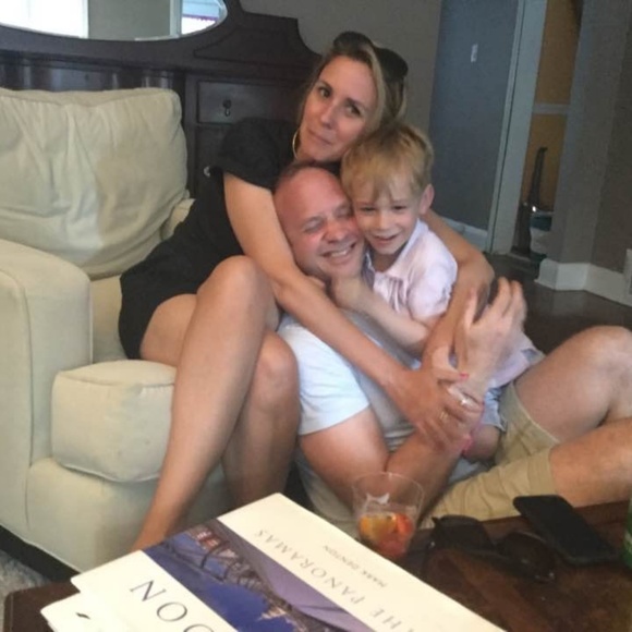 Style: Classy, Sassy, Elegant, Edgy, Chic, OnTrend - Picture 7 of 8